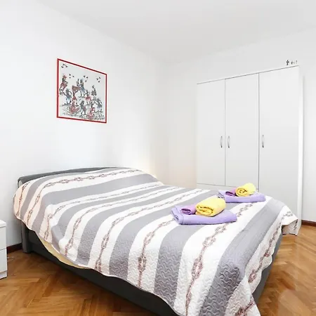 With Wifi - 15541 Split